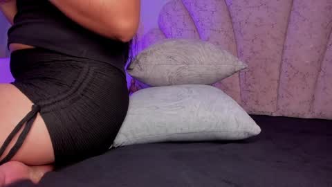 Snapshot of zoe_blosson chatting on May 2026 01:54:02 AM zoe_blosson online show from May 2026 01:54:02 AM