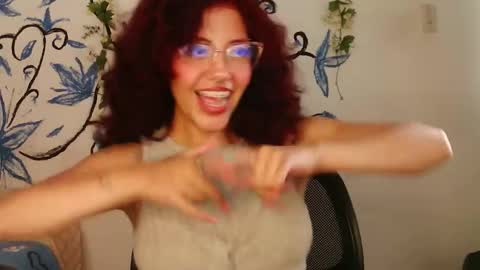 zoe_ch_ online show from February 2026 12:20:02 AM