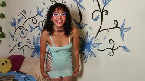 zoe_ch_ online show from April 2026 09:19:01 PM