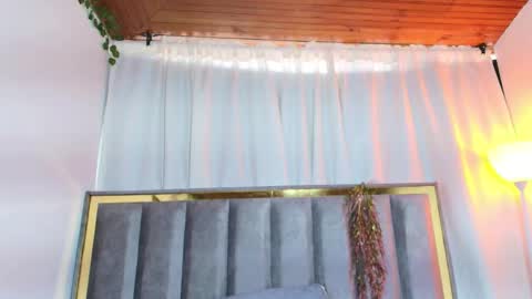 Zoe online show from February 2026 12:34:01 PM