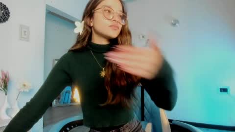 zoe_dear online show from May 2026 02:14:01 PM
