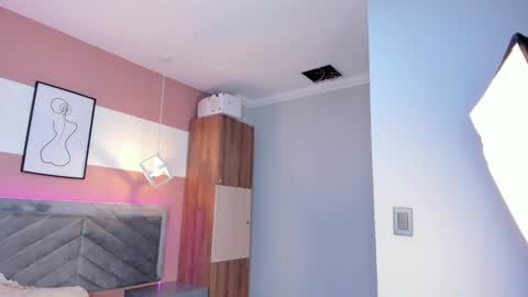 Snapshot of zoe_henderson chatting on February 2026 03:02:01 AM zoe_henderson online show from February 2026 03:02:01 AM