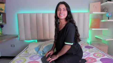 Snapshot of zoe_henderson chatting on March 2026 02:39:02 AM zoe_henderson online show from March 2026 02:39:02 AM