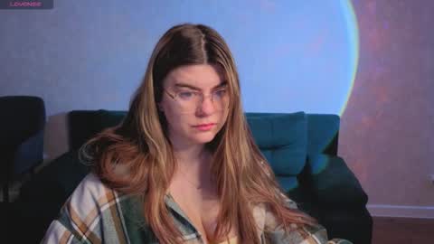 Zoe online show from March 2026 01:42:02 AM