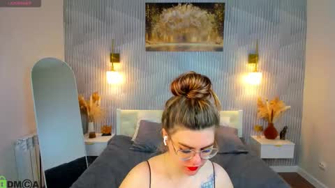 Zoe online show from March 2026 04:23:01 AM