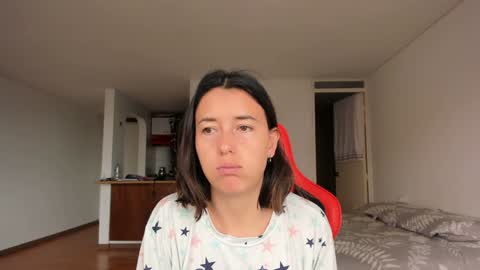 Snapshot of zoe_jeane_beker chatting on February 2025 07:05:02 PM ZOE online show from February 2025 07:05:02 PM