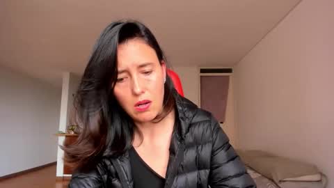 ZOE online show from October 2025 08:25:01 PM