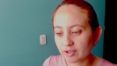 Snapshot of zoe_jones2 chatting on December 2024 01:32:01 PM Zoe online show from December 2024 01:32:01 PM