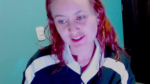 Snapshot of zoe_jones2 chatting on December 2024 01:18:01 AM Zoe online show from December 2024 01:18:01 AM