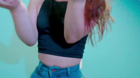 Snapshot of zoe_jones2 chatting on February 2025 12:39:01 AM Zoe online show from February 2025 12:39:01 AM