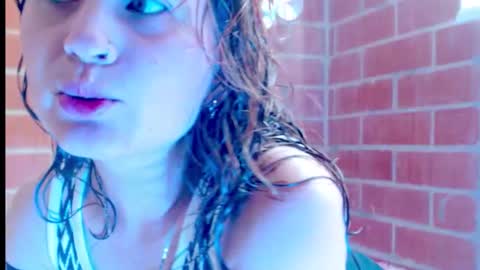 Snapshot of zoe_jones2 chatting on September 2025 12:18:02 PM Zoe online show from September 2025 12:18:02 PM
