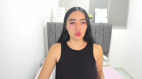zoe_jones7 online show from February 2025 03:52:02 AM