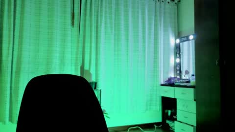 ZOE online show from May 2026 04:09:02 AM