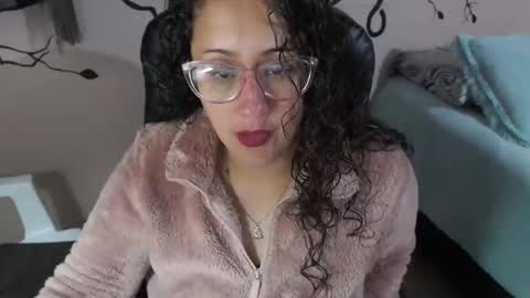 Zoe Koller online show from October 2025 11:25:01 AM