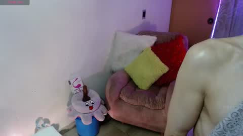 Snapshot of zoe_life30 chatting on June 2026 03:19:02 AM Zoe online show from June 2026 03:19:02 AM