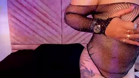 SWEET ZOE online show from June 2026 07:28:02 PM