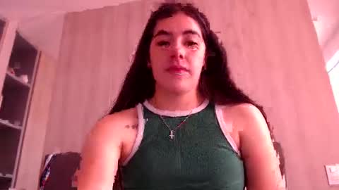 Snapshot of zoe_mill33r chatting on December 2024 05:15:02 PM Zoe online show from December 2024 05:15:02 PM