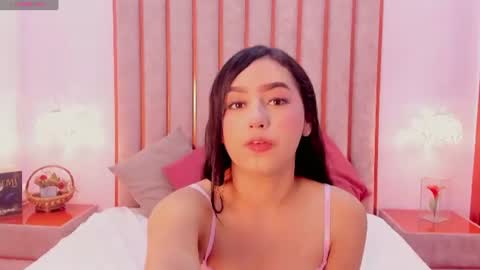 Snapshot of zoe_monrow chatting on July 2026 12:52:02 PM Zoe Monrow online show from July 2026 12:52:02 PM