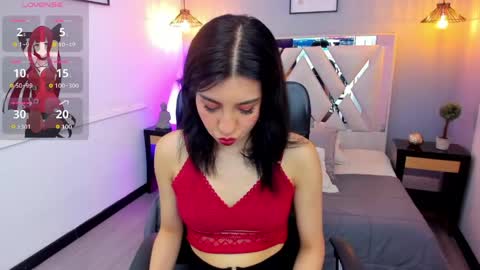 zoe_moreau online show from April 2026 07:54:01 PM