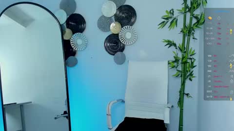 Zoe Olsen online show from October 2025 08:50:02 PM