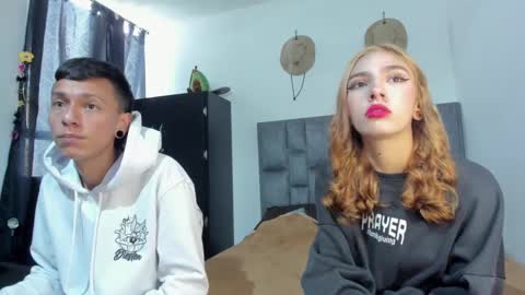 She Zoe He Painn online show from September 2025 05:39:02 PM