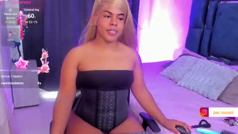 zoe_rosee4 online show from June 2026 03:31:02 PM