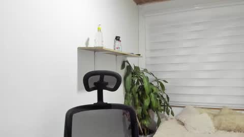 Snapshot of zoe_roze_17 chatting on September 2025 03:09:02 AM Zoe online show from September 2025 03:09:02 AM