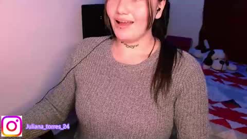Snapshot of zoe_sexy69 chatting on December 2024 01:48:02 AM ZOE online show from December 2024 01:48:02 AM