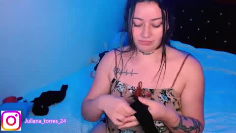 Snapshot of zoe_sexy69 chatting on January 2025 03:50:02 AM ZOE online show from January 2025 03:50:02 AM