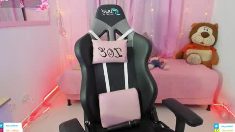 Snapshot of zoe_sullivan_ chatting on November 2025 09:31:01 AM zoe_sullivan_ online show from November 2025 09:31:01 AM