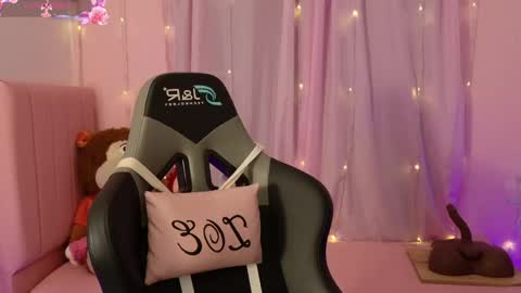 zoe_sullivan_ online show from May 2026 09:03:02 AM