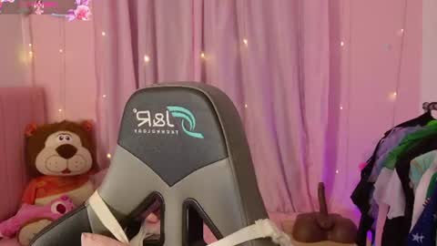 Snapshot of zoe_sullivan_ chatting on July 2026 09:01:02 AM zoe_sullivan_ online show from July 2026 09:01:02 AM