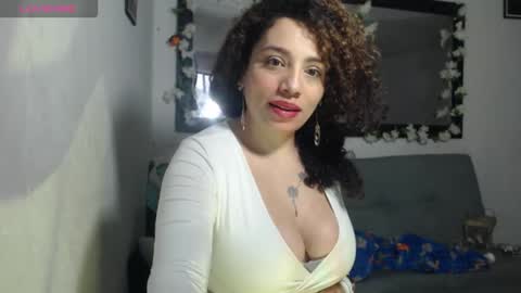 zoe tai online show from October 2025 01:34:01 PM