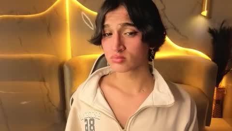 Zoe online show from December 2025 08:04:02 PM