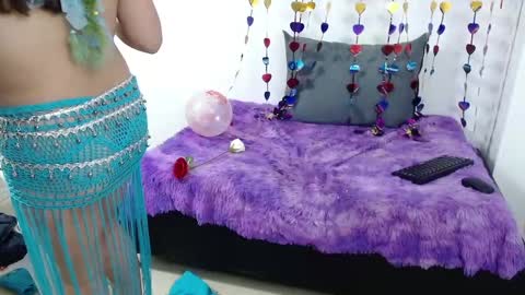 Carolina online show from February 2025 05:42:02 AM