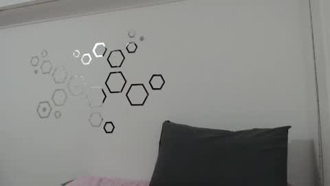 Carolina online show from September 2025 11:04:01 PM