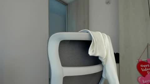 Zoe online show from June 2026 12:35:01 AM