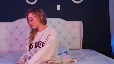 zoe online show from December 2024 06:05:02 PM