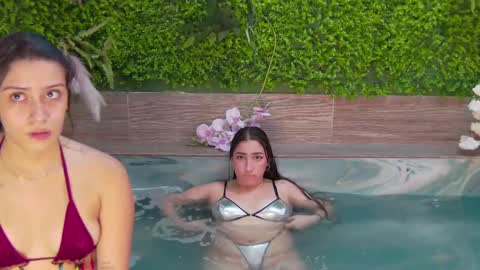 Snapshot of zoee_moretti chatting on January 2025 04:10:01 PM Zoe online show from January 2025 04:10:01 PM