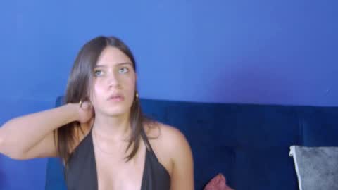 Snapshot of zoee_moretti chatting on February 2025 04:10:02 PM Zoe online show from February 2025 04:10:02 PM