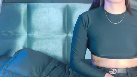 Snapshot of zoee_moretti chatting on September 2025 01:55:02 PM Zoe online show from September 2025 01:55:02 PM