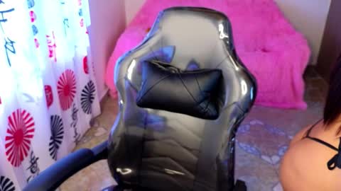 Snapshot of zoee_pamela99 chatting on October 2025 03:18:01 PM pamela online show from October 2025 03:18:01 PM