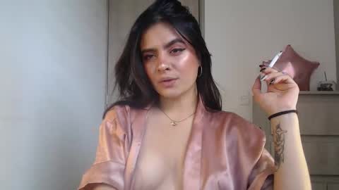 Snapshot of zoee_t chatting on January 2026 07:59:01 PM Zoee online show from January 2026 07:59:01 PM