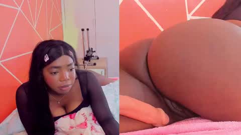 Snapshot of zoeethompson_cm chatting on January 2025 10:15:02 PM online show from January 2025 10:15:02 PM