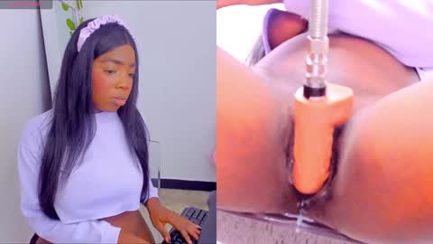 Snapshot of zoeethompson_cm chatting on January 2025 07:13:02 PM online show from January 2025 07:13:02 PM