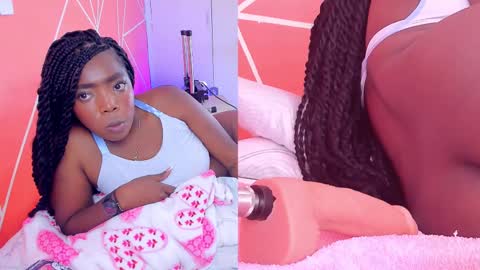 Snapshot of zoeethompson_cm chatting on February 2025 11:30:01 PM online show from February 2025 11:30:01 PM