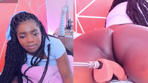 Snapshot of zoeethompson_cm chatting on March 2025 05:17:02 PM online show from March 2025 05:17:02 PM