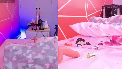 Snapshot of zoeethompson_cm chatting on October 2025 11:07:02 AM online show from October 2025 11:07:02 AM