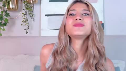 Zoe online show from October 2025 12:58:01 PM