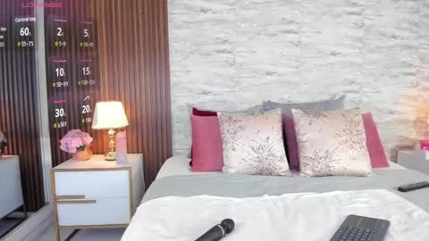Snapshot of zoehiltonx chatting on May 2026 02:00:01 PM zoehiltonx online show from May 2026 02:00:01 PM